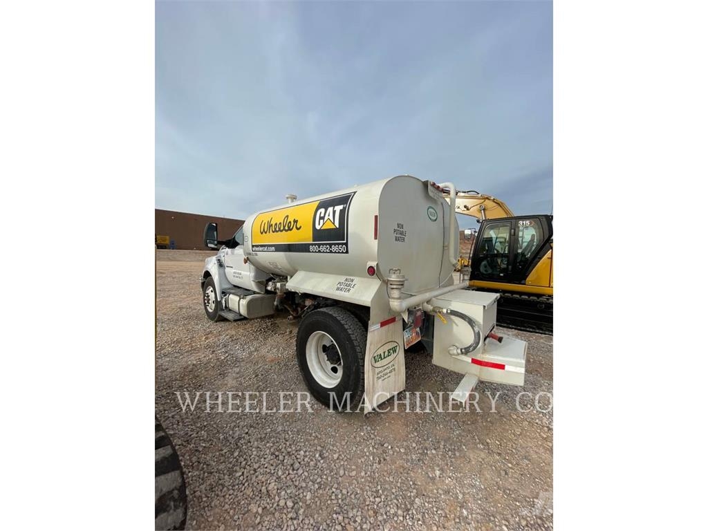 Ford / New Holland WT2000 A Camiones cisternas