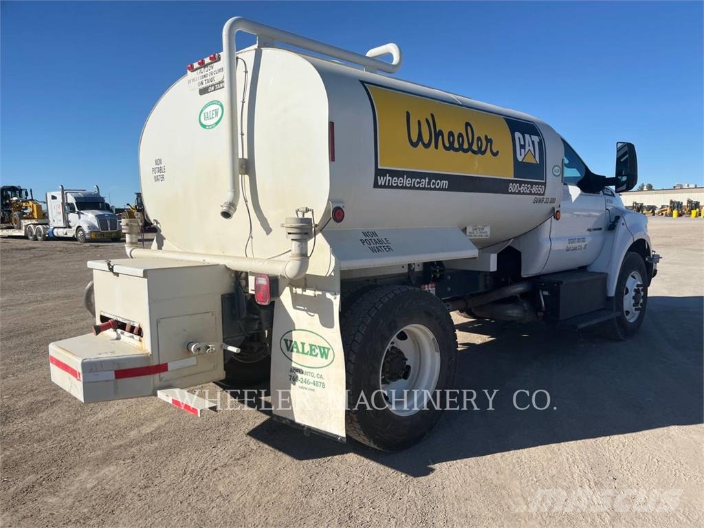 Ford / New Holland WT2000 A Camiones cisternas