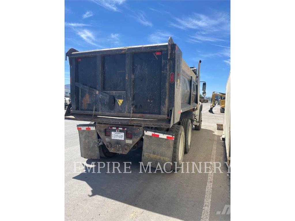 Freightliner 10YM DP NV Tovornjaki cisterne