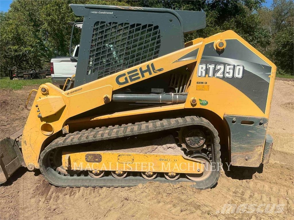 Gehl RT250 Lánctalpas homlokrakodók