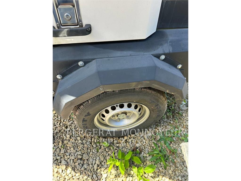 Generac V20 Fénytornyok