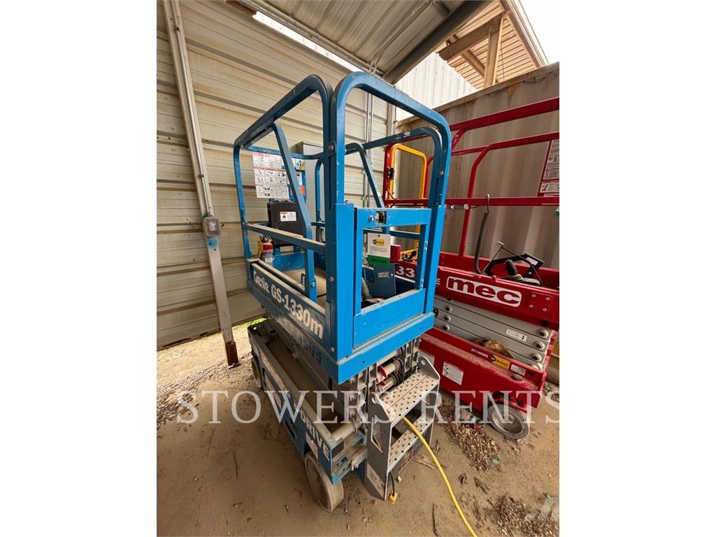 Genie 1330E Scissor lifts