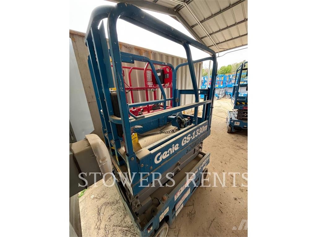 Genie 1330E Scissor lifts