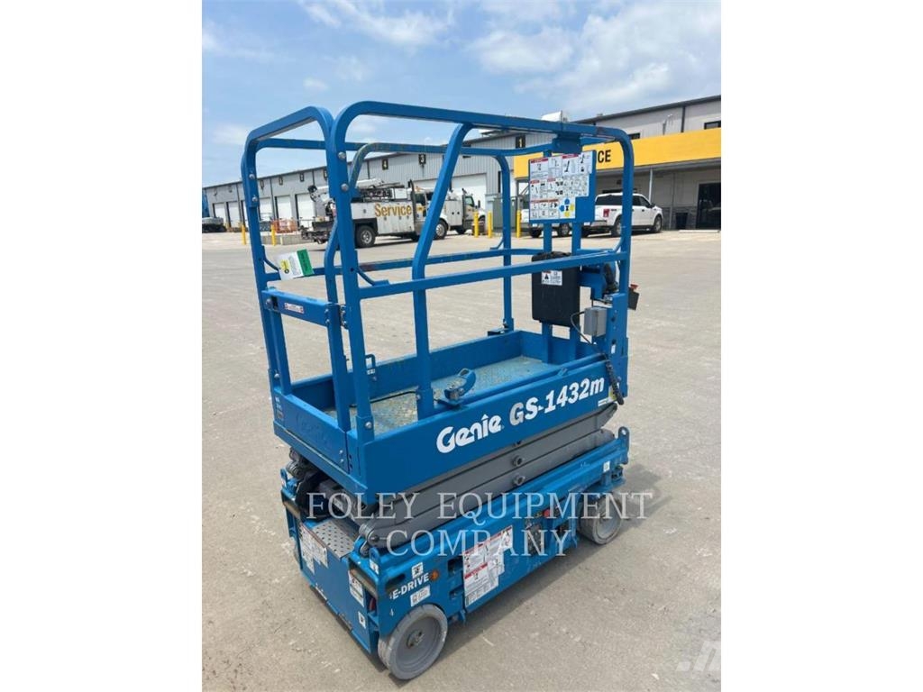 Genie GS1432 رافعات مقصية الشكل