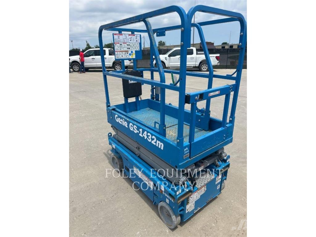 Genie GS1432 رافعات مقصية الشكل