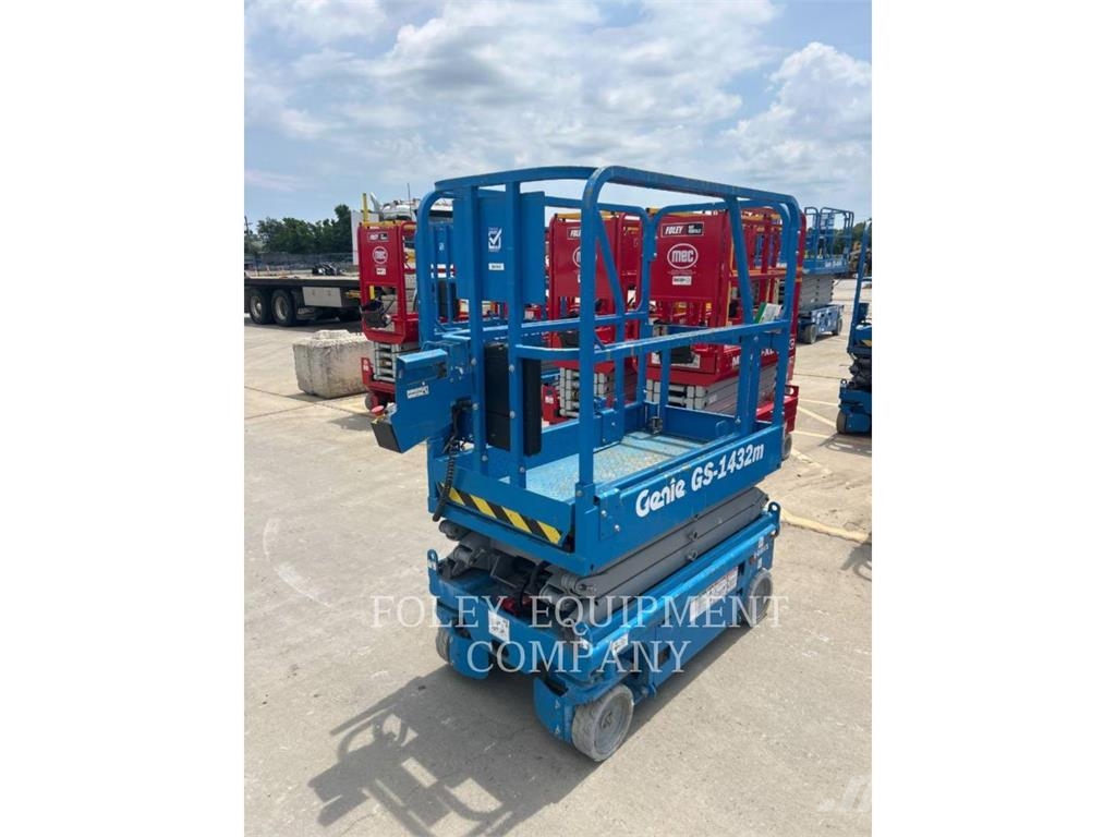 Genie GS1432 رافعات مقصية الشكل