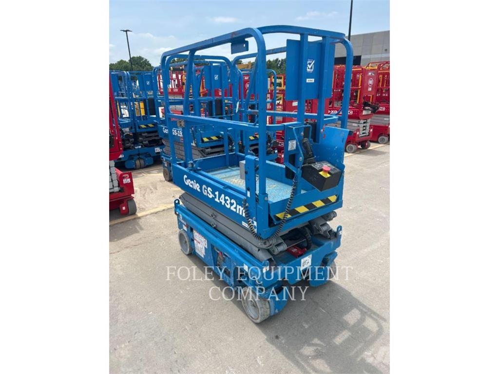Genie GS1432 رافعات مقصية الشكل