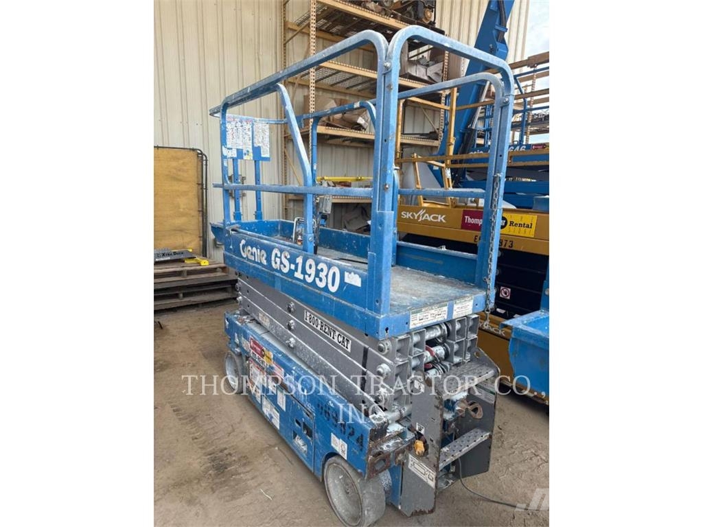 Genie GS1930 رافعات مقصية الشكل
