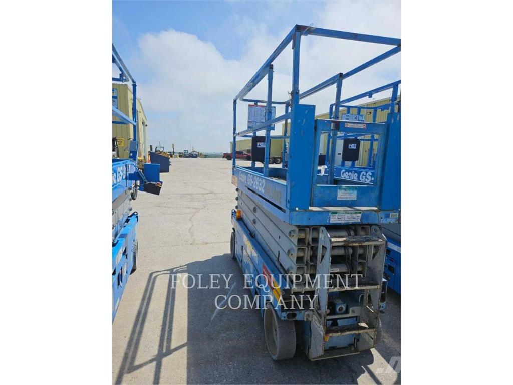 Genie GS2632 Scissor lifts