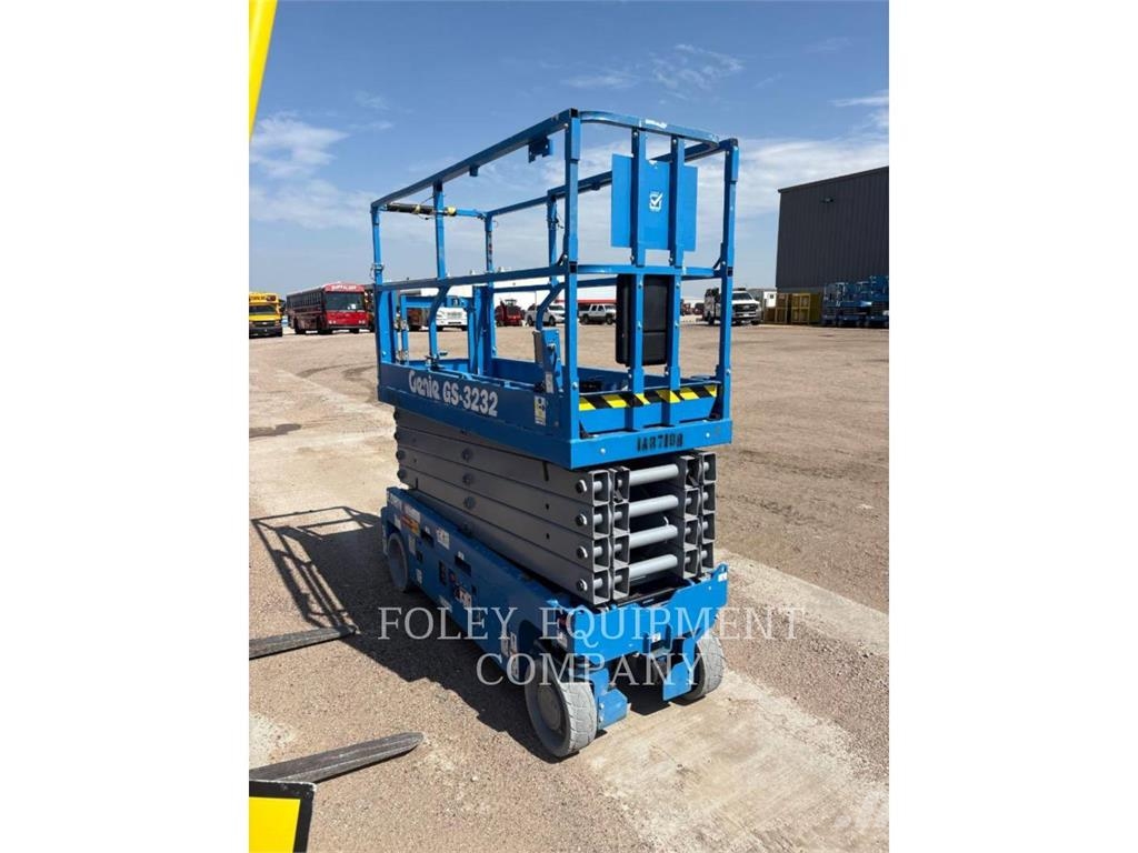 Genie GS3232 Ножничные подъемники
