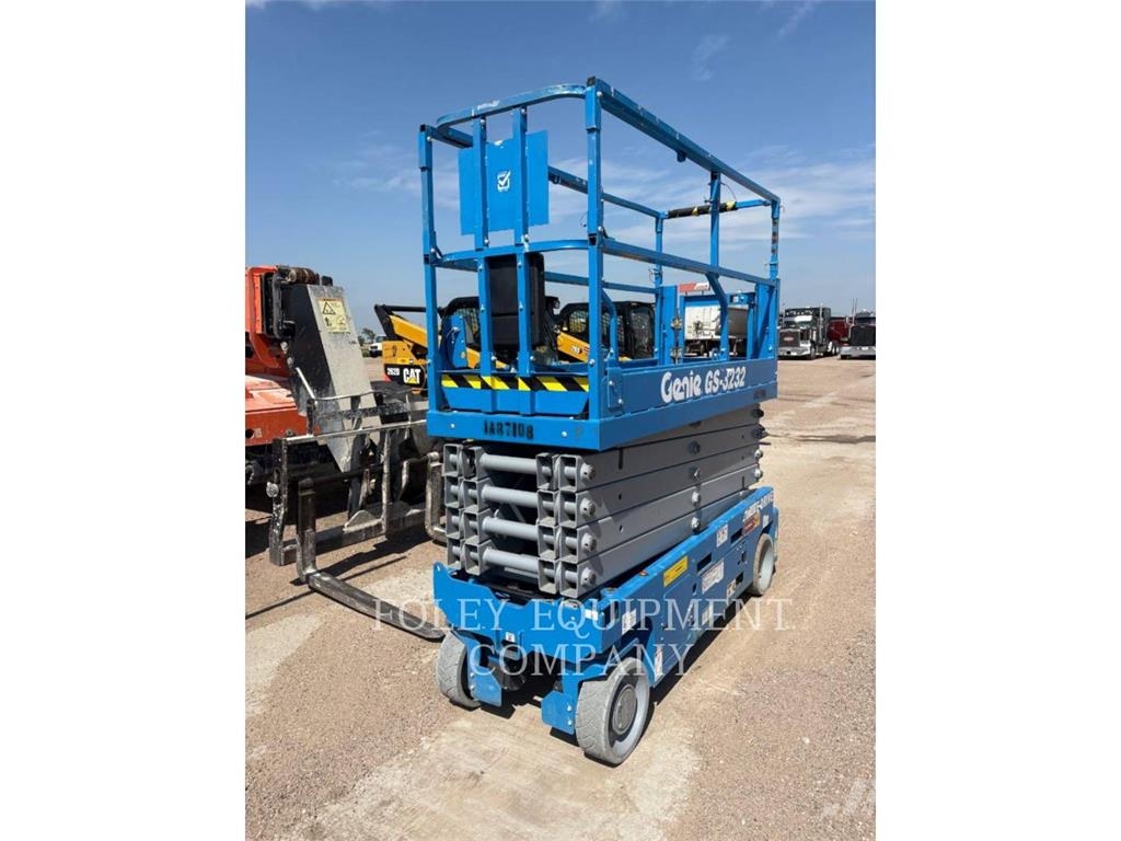Genie GS3232 Ножничные подъемники