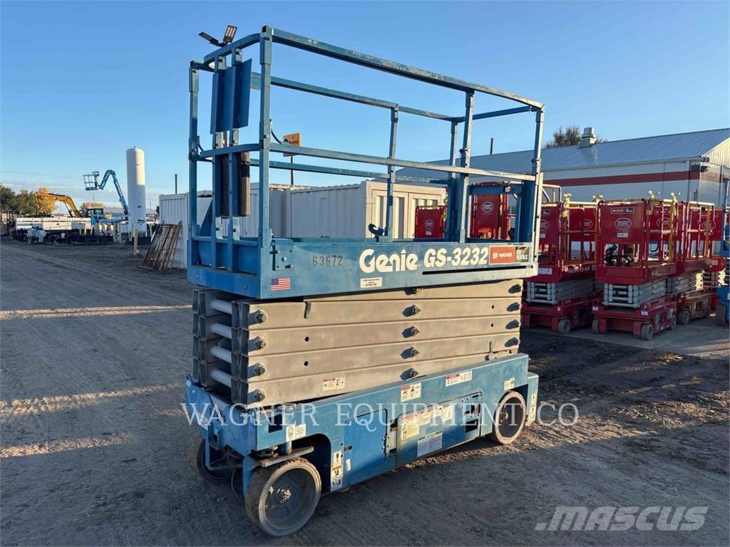 Genie GS3232 Articulated boom lifts