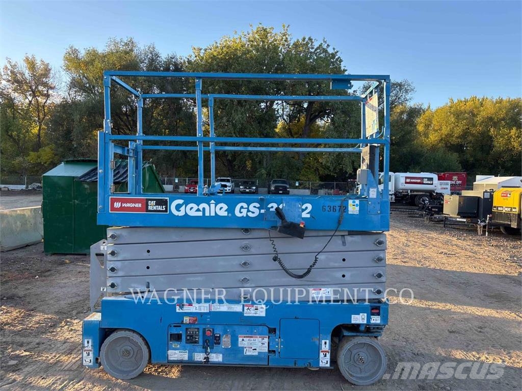 Genie GS3232 Articulated boom lifts