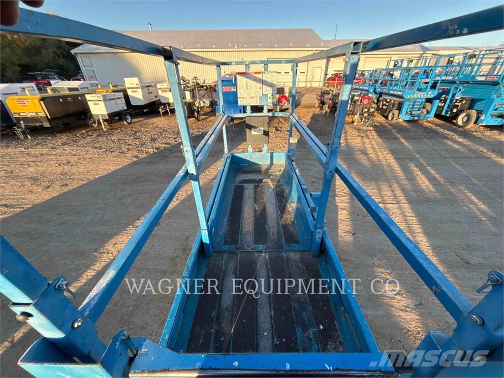 Genie GS3232 Articulated boom lifts