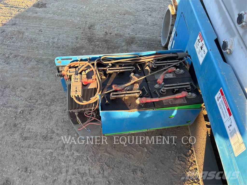 Genie GS3232 Articulated boom lifts