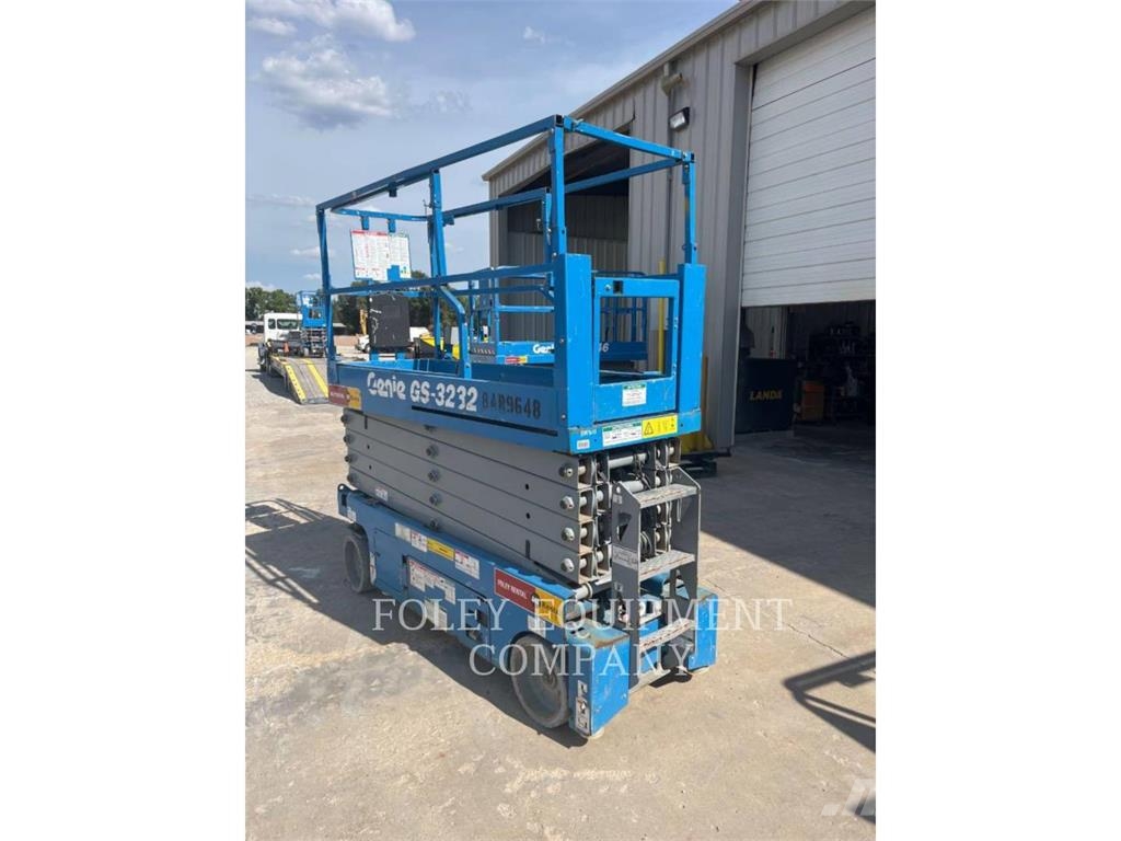 Genie GS3232 Šķerveida pacēlāji