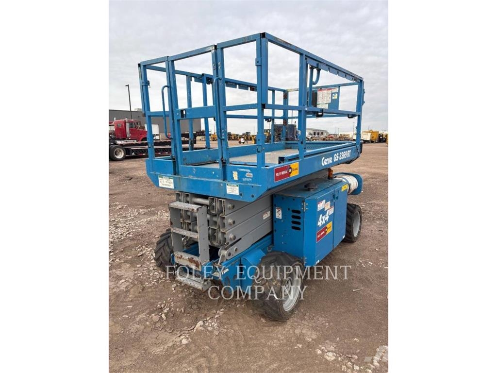 Genie GS3369RTG رافعات مقصية الشكل