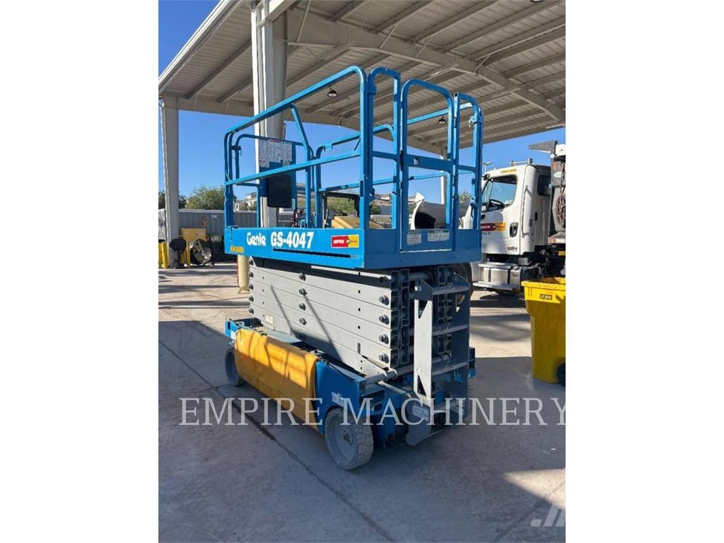 Genie GS4047 관절형 전동이동 리프트