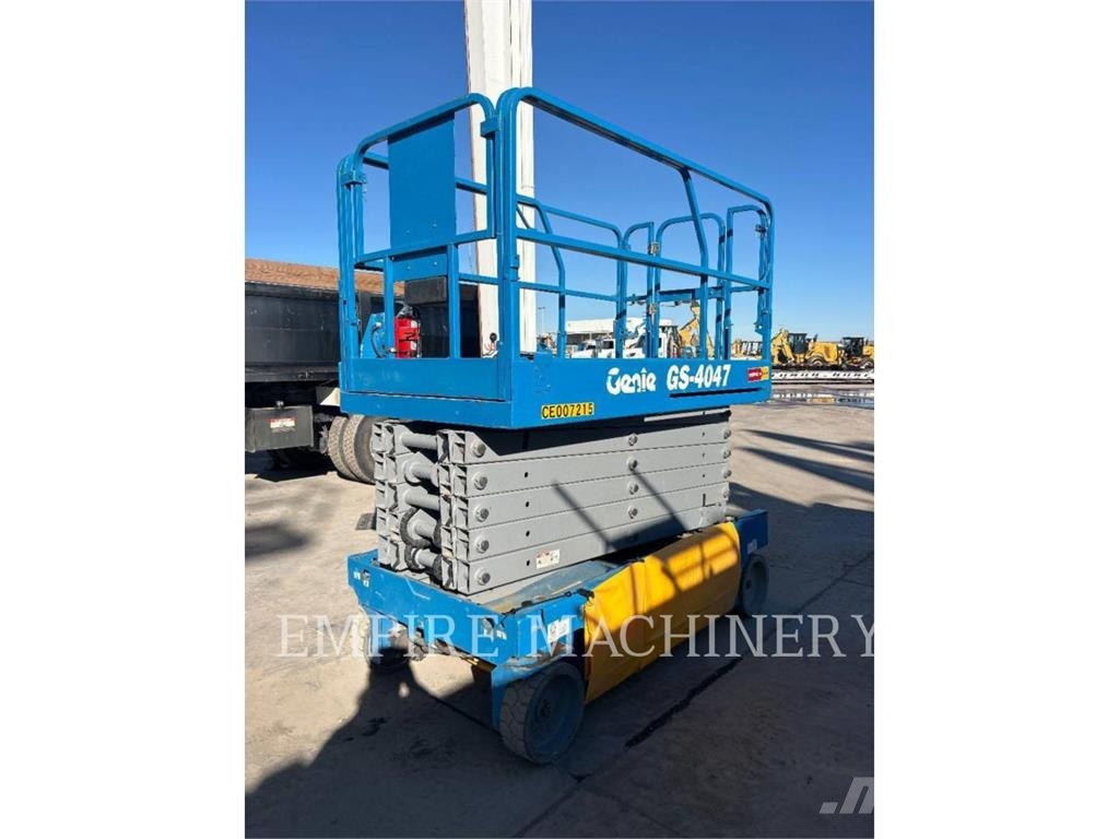 Genie GS4047 관절형 전동이동 리프트