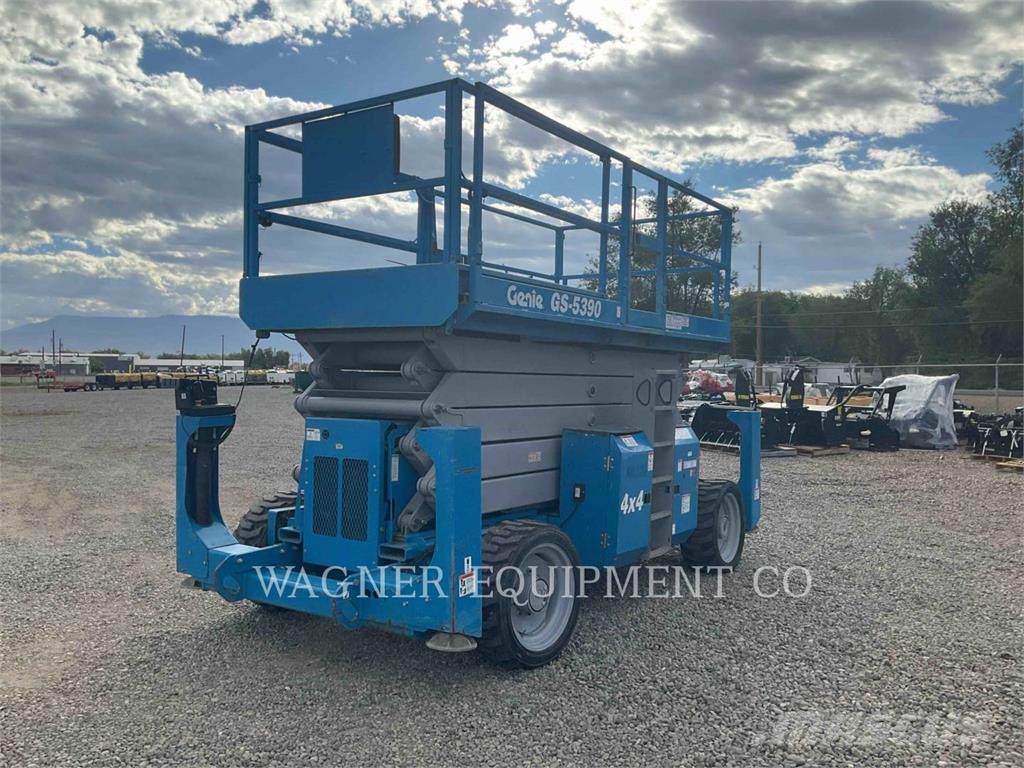 Genie GS5390 Zglobne dvižne ploščadi
