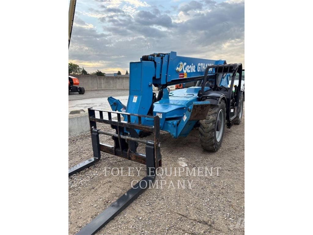 Genie GTH1056O 伸縮臂操作車