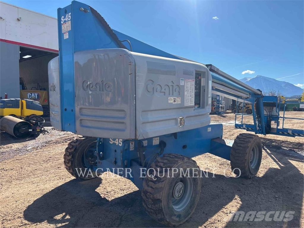 Genie S45RT Gelenkteleskoparbeitsbühnen