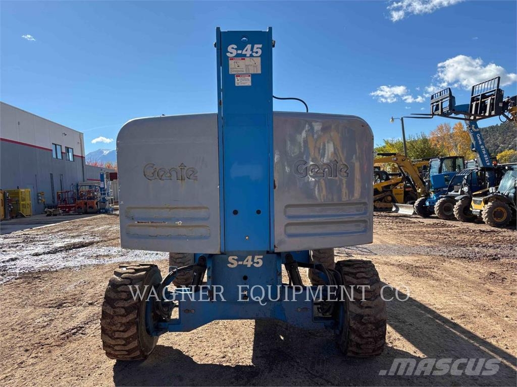 Genie S45RT Gelenkteleskoparbeitsbühnen