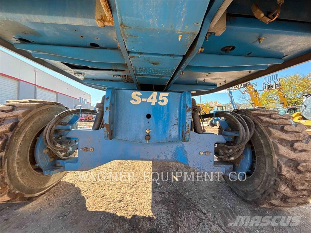 Genie S45RT Gelenkteleskoparbeitsbühnen