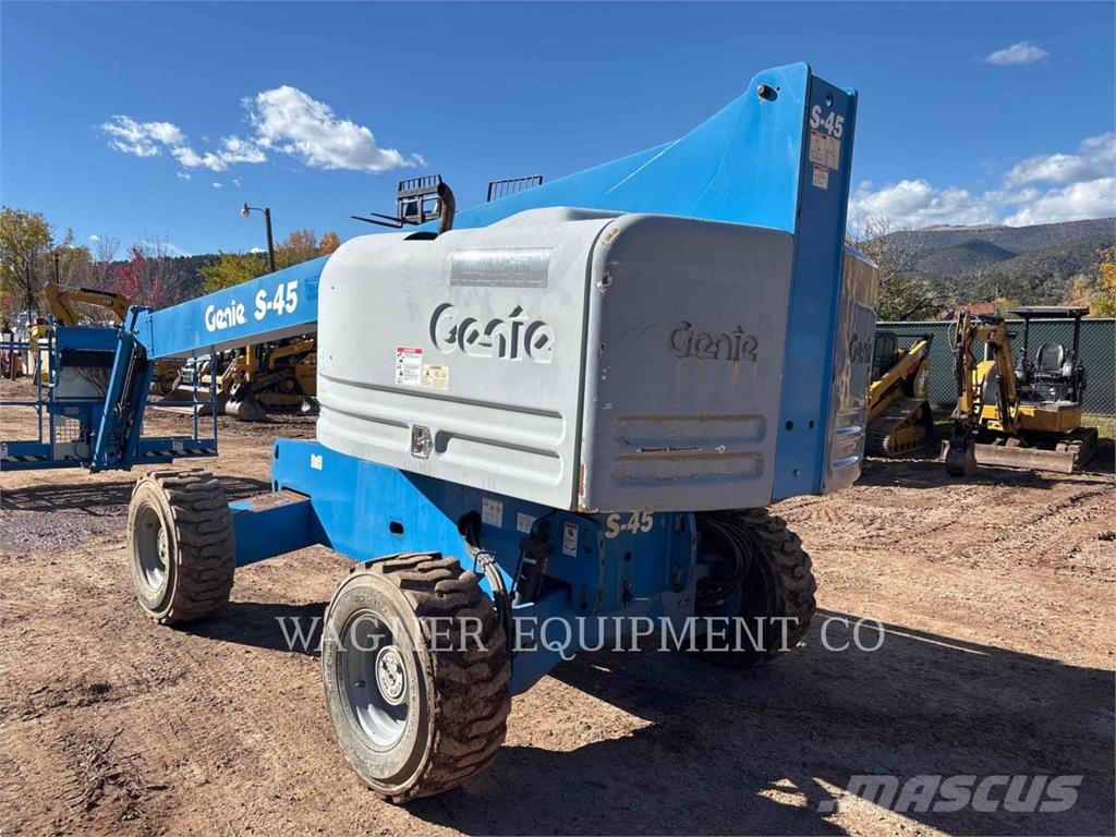 Genie S45RT Gelenkteleskoparbeitsbühnen