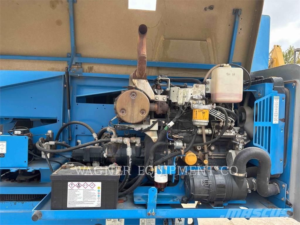 Genie S45RT 曲臂高空作業車