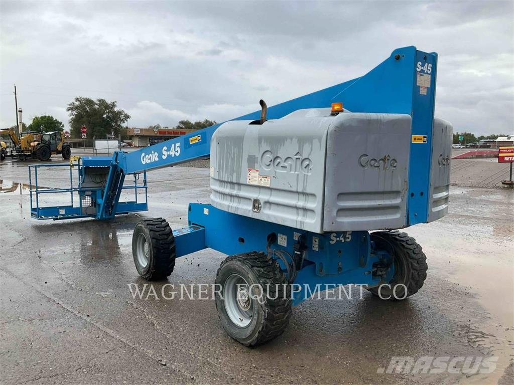 Genie S45RT Karos emelők