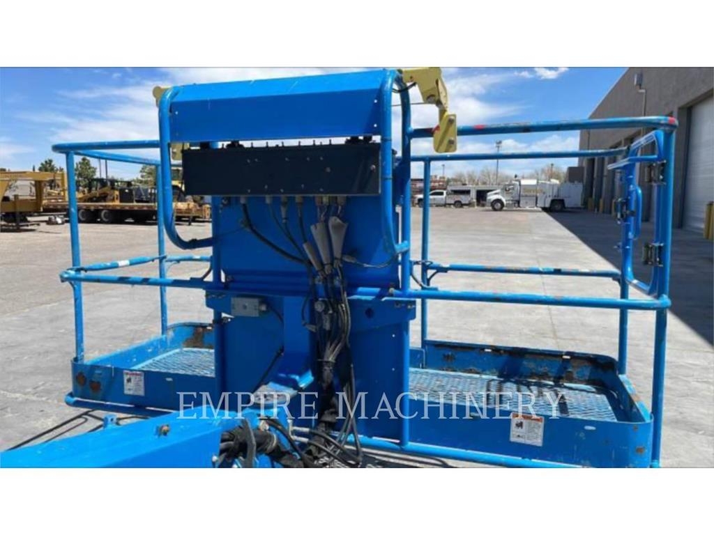 Genie S45RT Articulated boom lifts