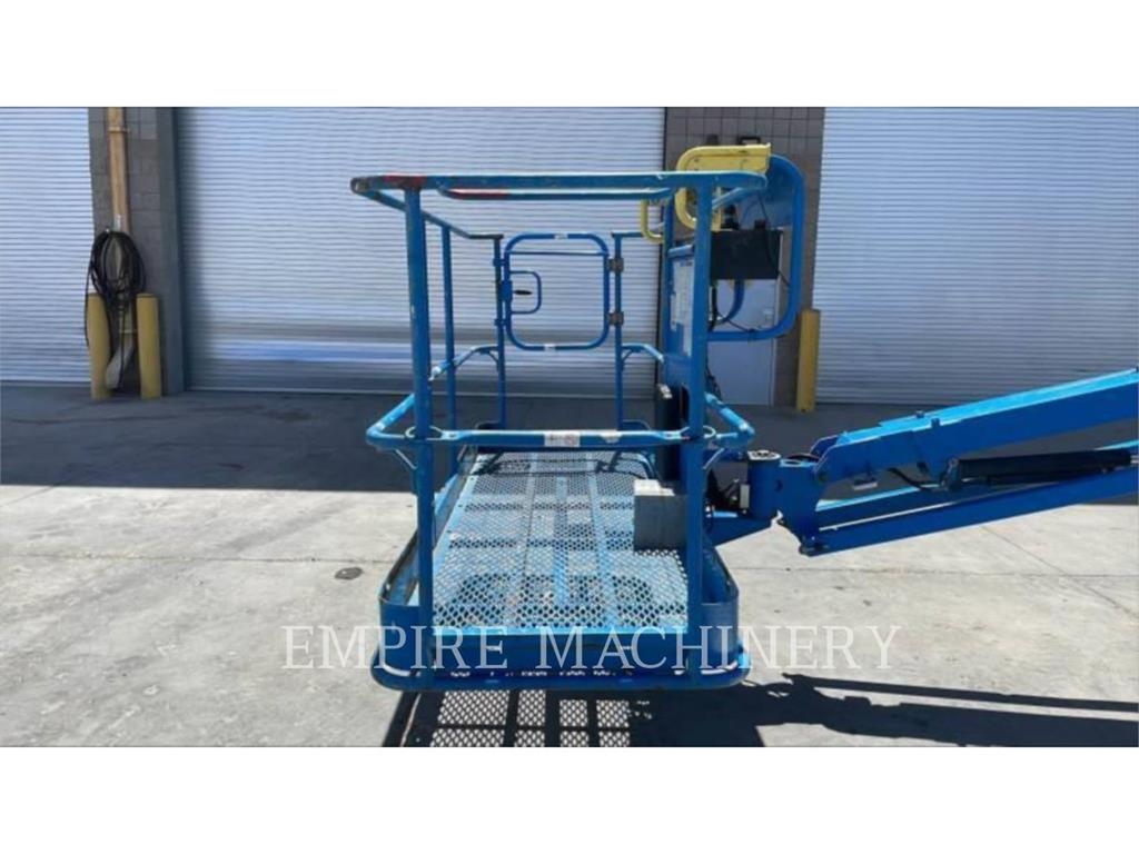 Genie S45RT Articulated boom lifts