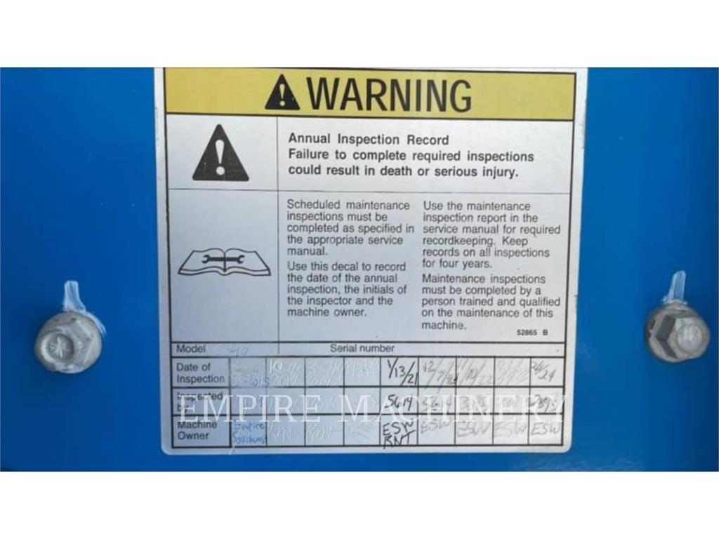 Genie S45RT Articulated boom lifts