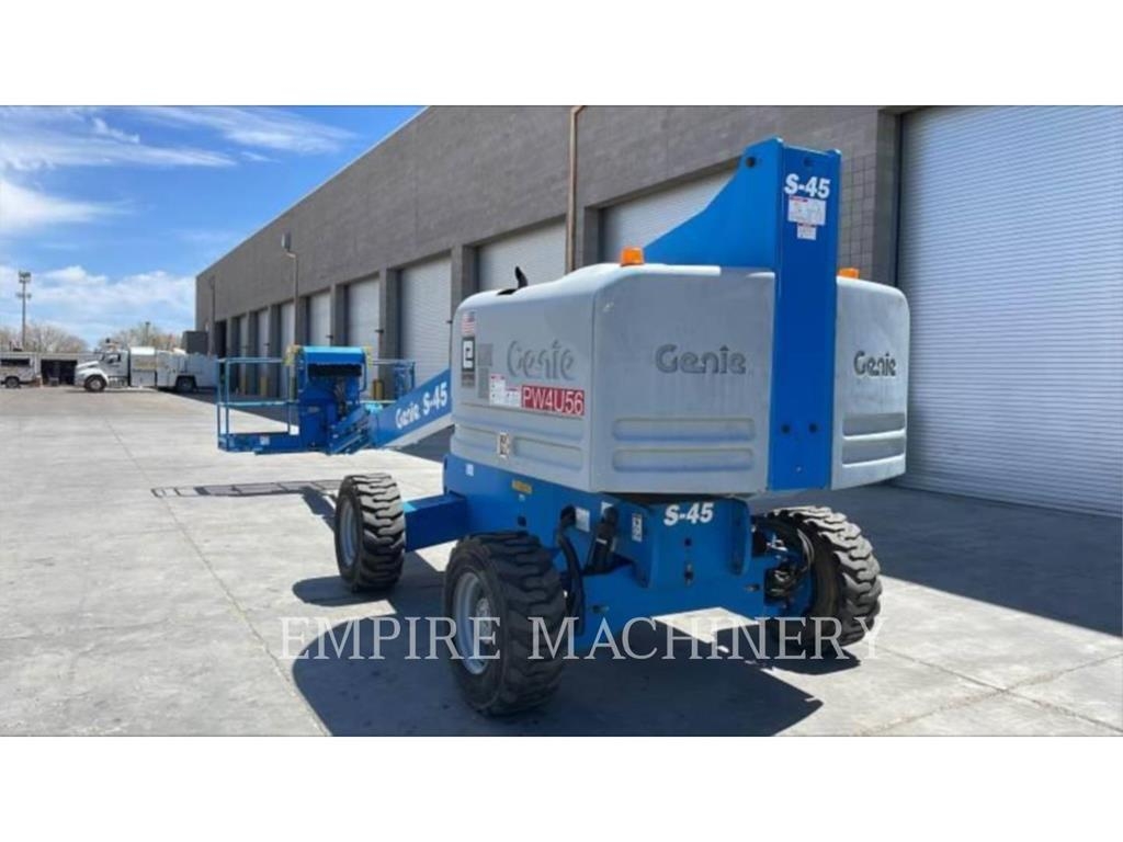 Genie S45RT Articulated boom lifts