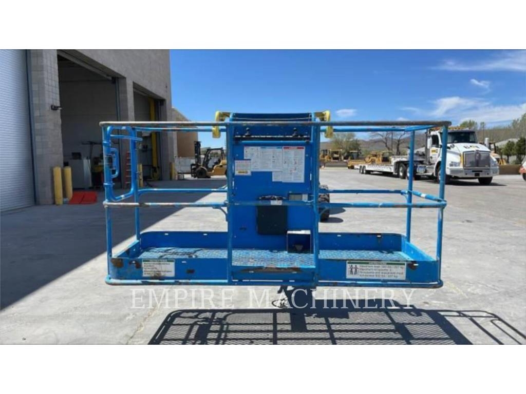 Genie S45RT Articulated boom lifts