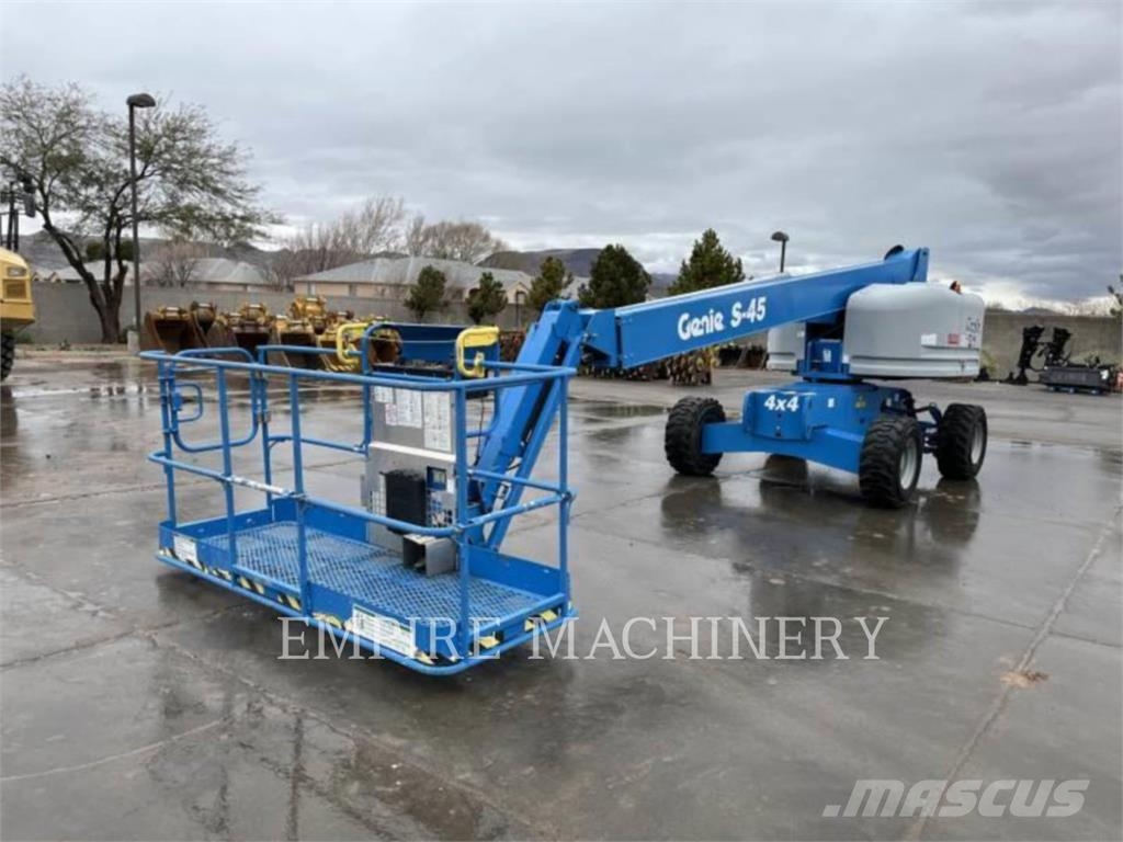 Genie S45RT Articulated boom lifts