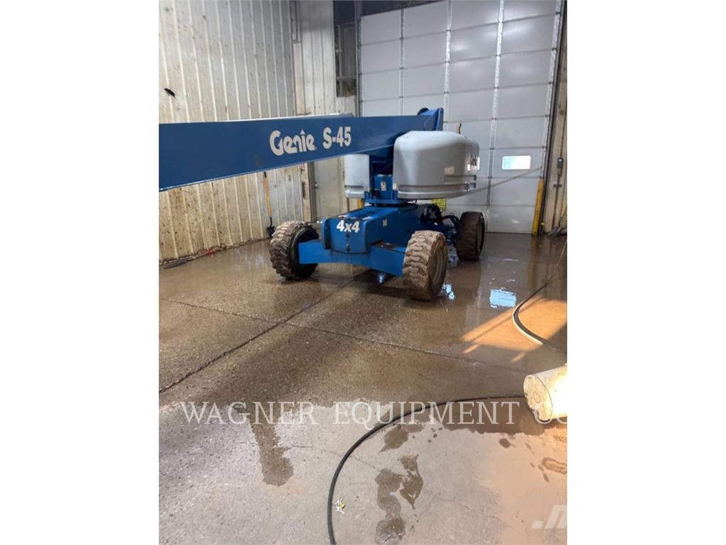 Genie S45XC رافعات سلة مفصلية