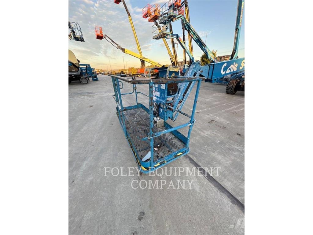 Genie S85D4W Articulated boom lifts