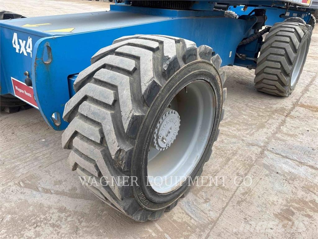 Genie S85RT 曲臂高空作業車