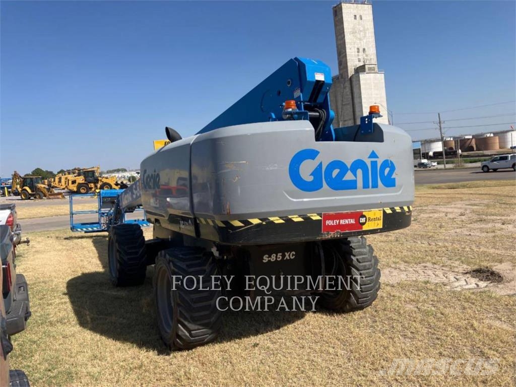 Genie S85XCD4W Plataformas con brazo de elevación manual