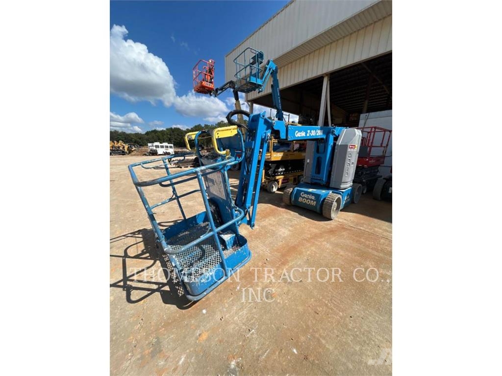 Genie Z30 Articulated boom lifts