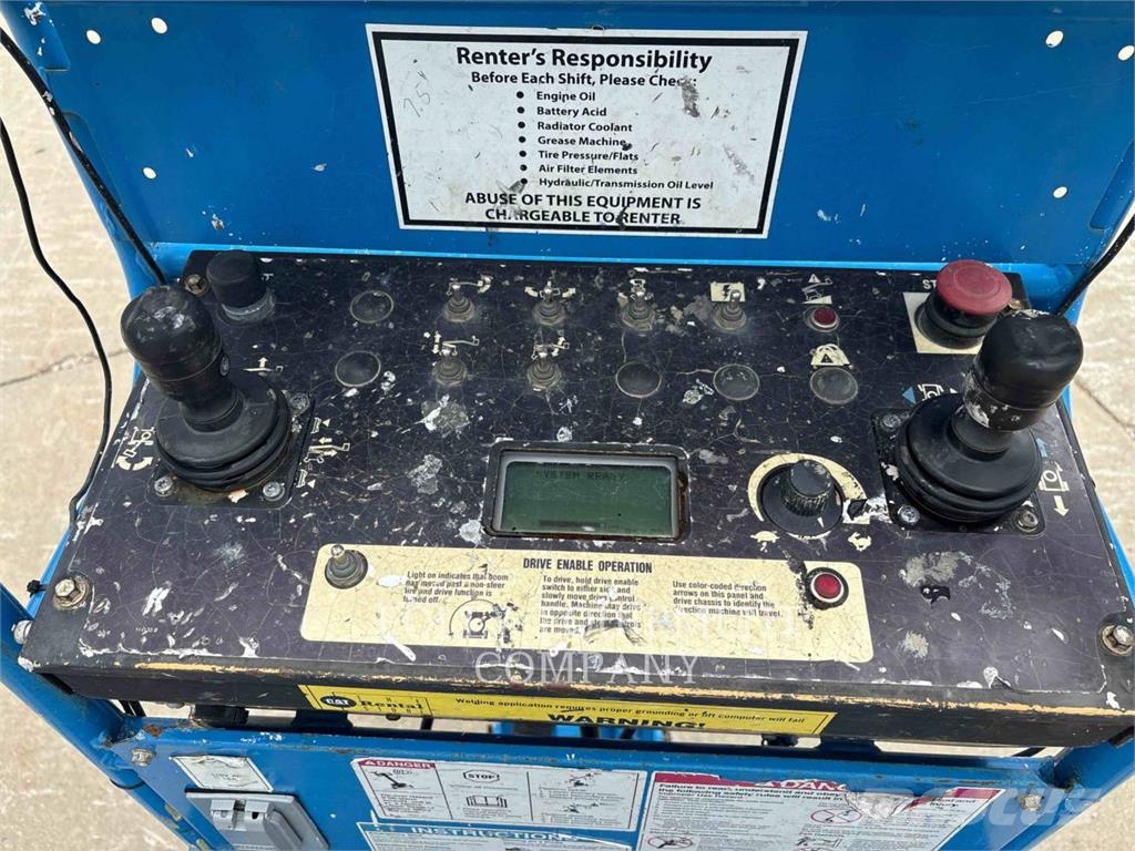 Genie Z40/23NRJ Plataformas con brazo de elevación manual