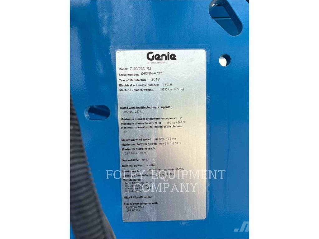 Genie Z40/23NRJ Plataformas con brazo de elevación manual