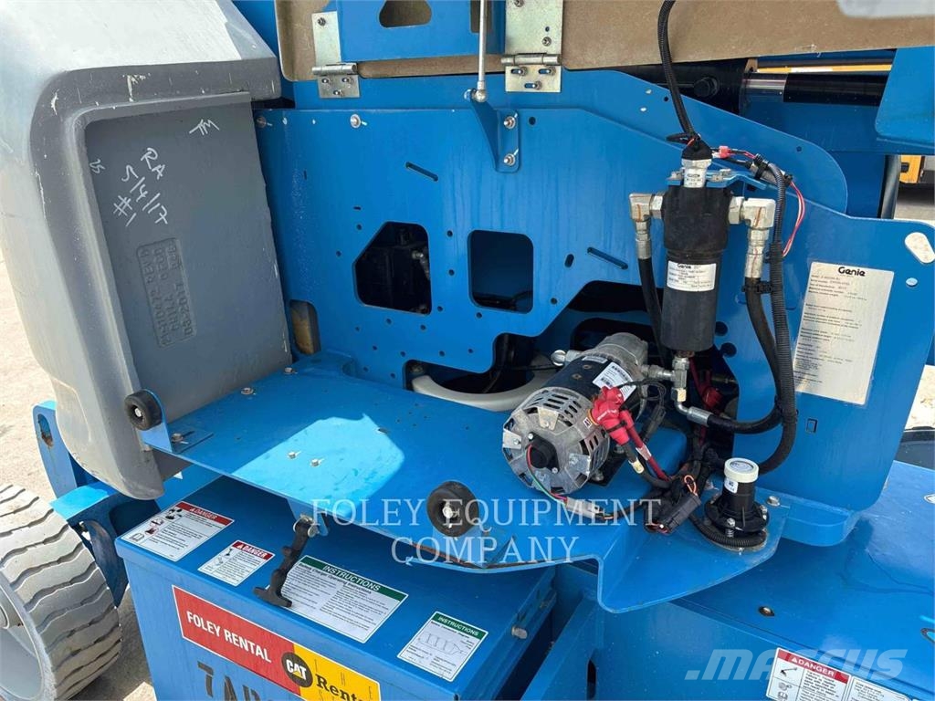 Genie Z40/23NRJ Plataformas con brazo de elevación manual