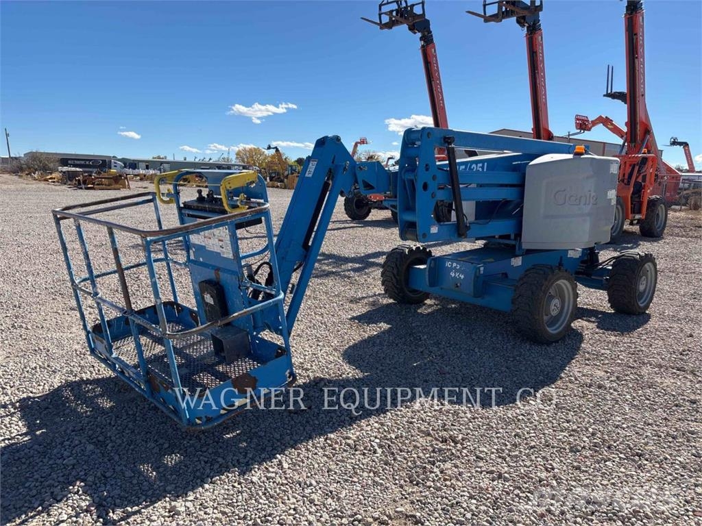 Genie Z4525J Коленчатые подъемники