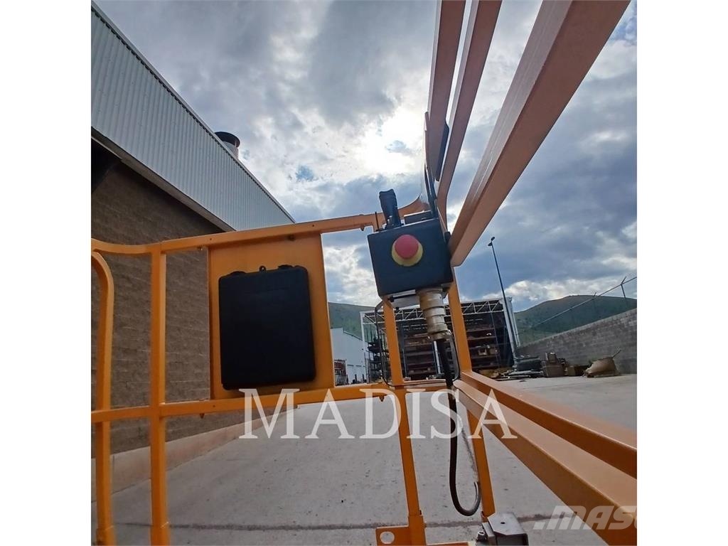 Haulotte COMPACT 12 رافعات مقصية الشكل