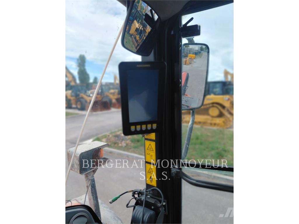 Hitachi ZW140 Wielladers