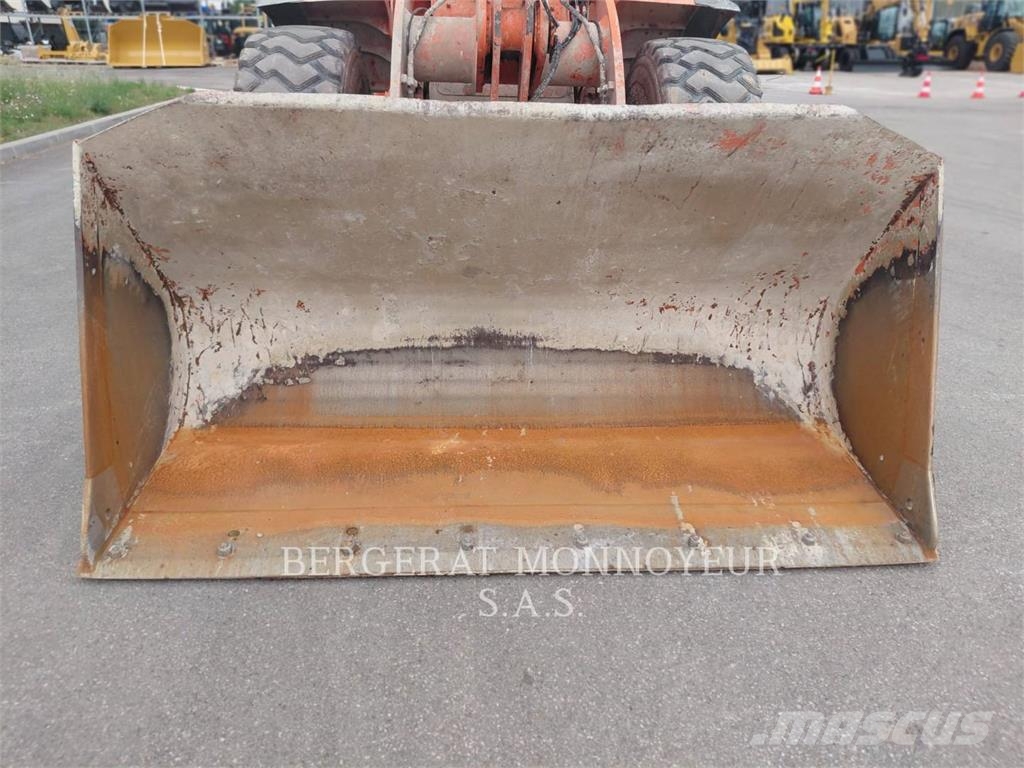 Hitachi ZW140 Wielladers