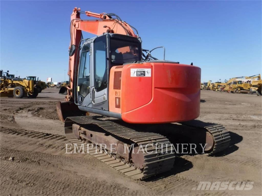 Hitachi ZX135US-3 Gravemaskiner på larvebånd